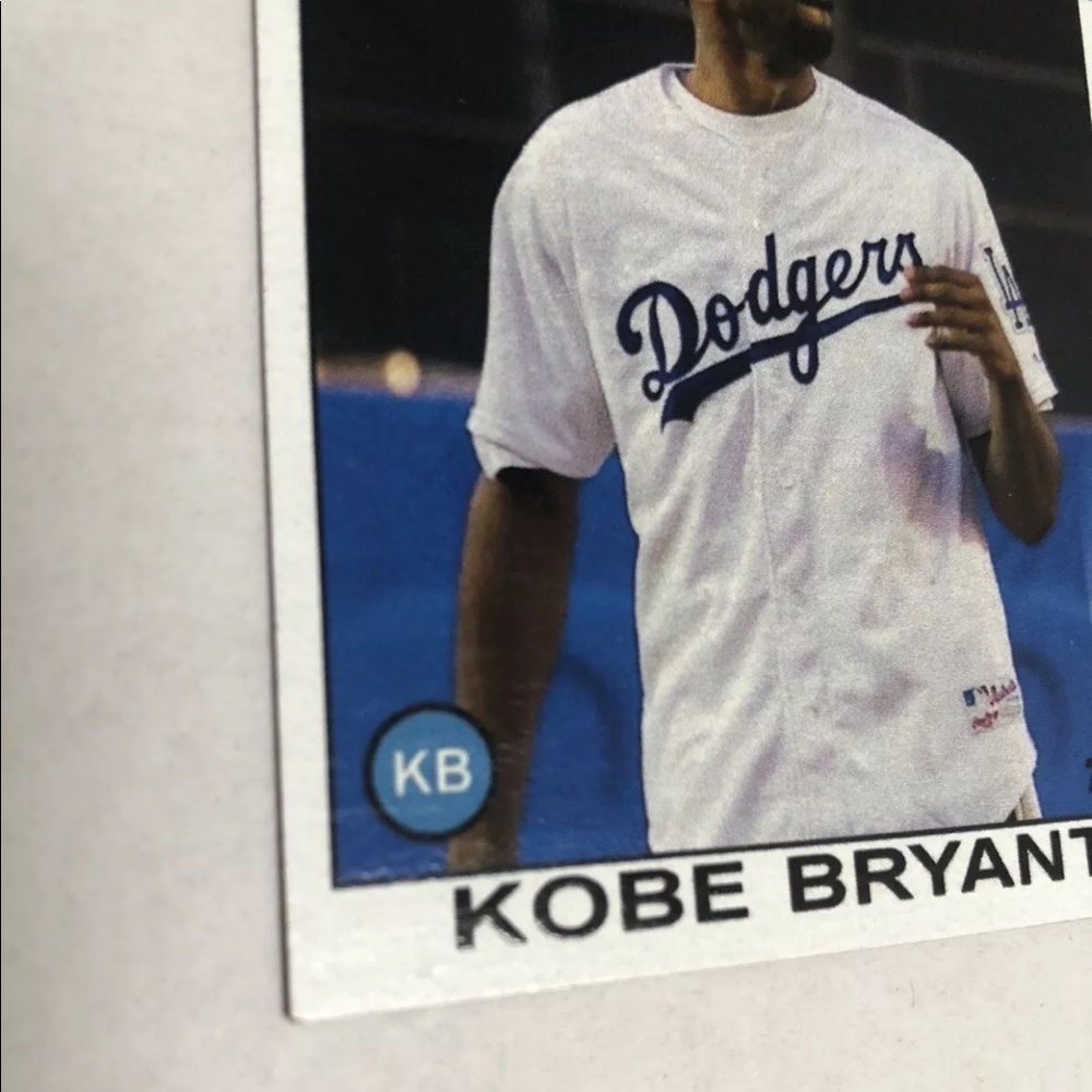 Kobe Bryant Los Angeles Dodgers Trading Card RARE - Picture 3 of 6
